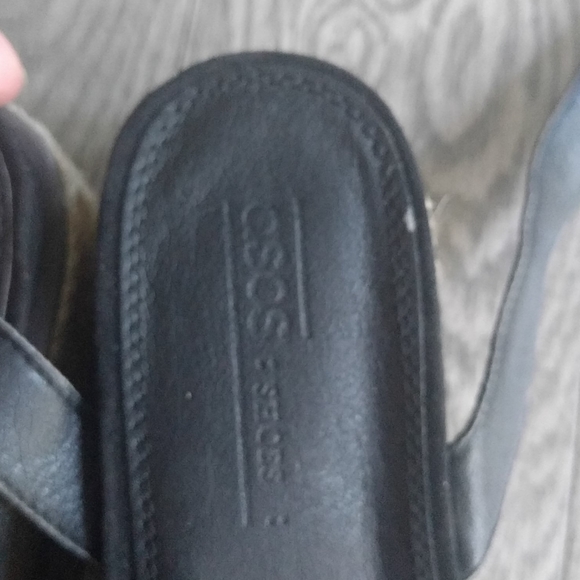 Beautiful sandals by ASOS 🌼🌼🌸 - Picture 4 of 8